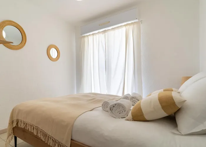 Therjad - A Deux Pas Du Port De * لا تاسْتْ دو بوك