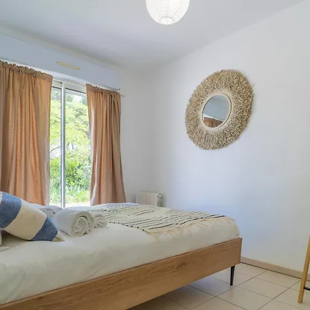 Therjad - A Deux Pas Du Port De